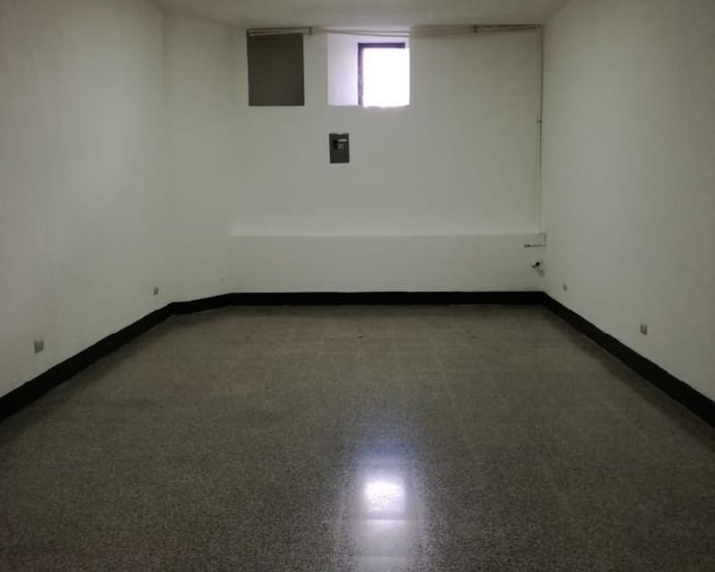 Local comercial u oficina en renta centro de la zona 1
