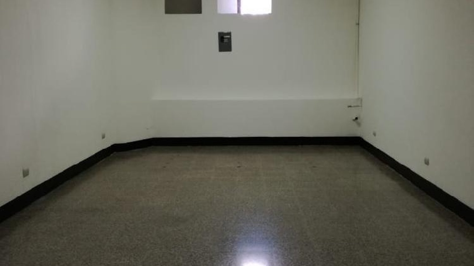 Local comercial u oficina en renta centro de la zona 1