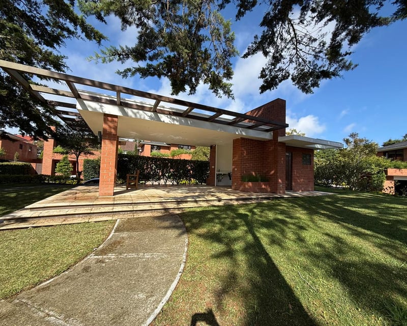 LINDA CASA RESIDENCIAS CONDADO CONCEPCION
