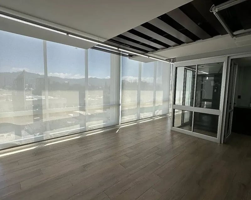 Oficina en VENTA – Zona 10