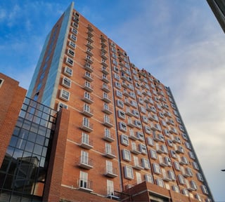 📍 APARTAMENTO ESTUDIO AMUEBLADO EN RENTA + BALCÓN | MODRA | ZONA 4