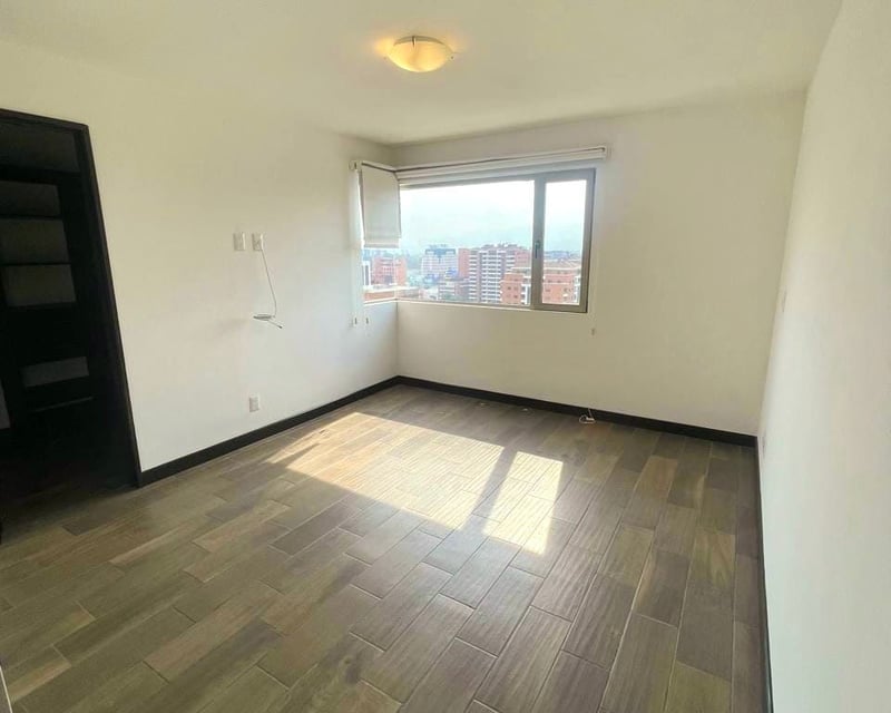 Apartamento en alquiler - Edificio Verona, zona 10