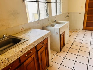 VENTA AMPLIO APARTAMENTO DENTRO DE CONDOMINIO EN SAN LUCAS SAC. - 5