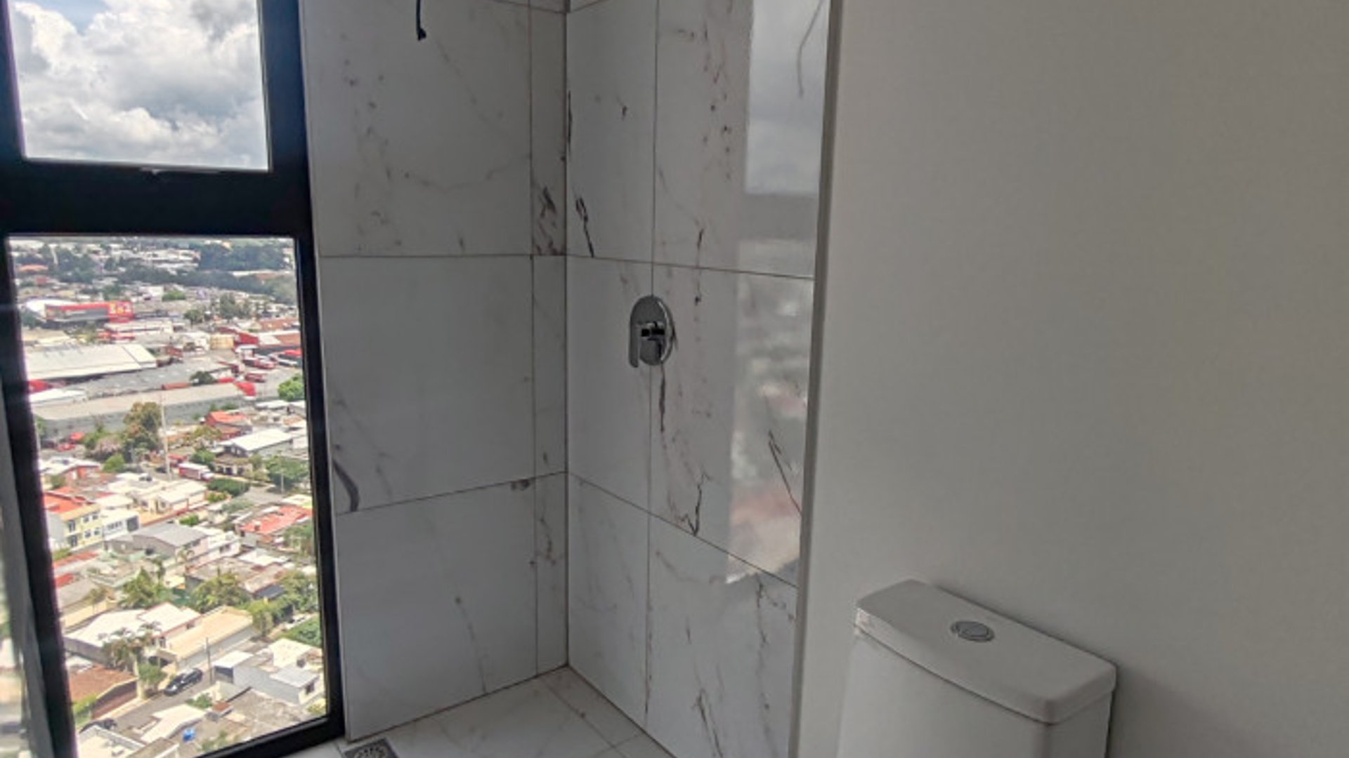 Apartamento en venta en zona 11 Mariscal Altaire - Miniatura 8