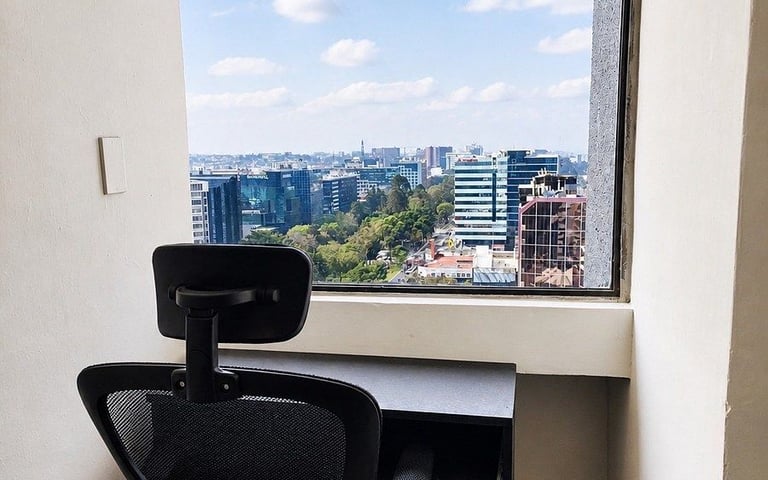 Apartamento Amueblado en Renta – Edificio Reforma Montúfar, Zona 10 - Miniatura 4