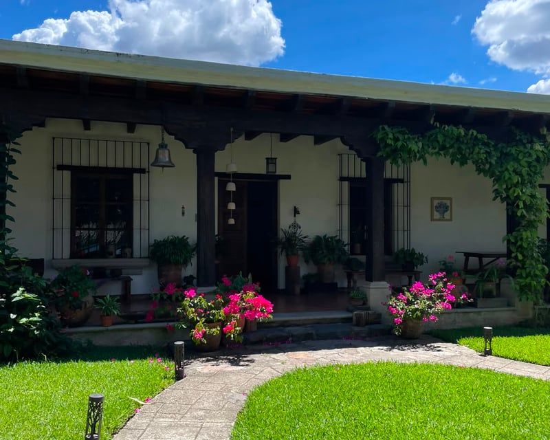 Casa Colonial en Venta, Antigua Guatemala