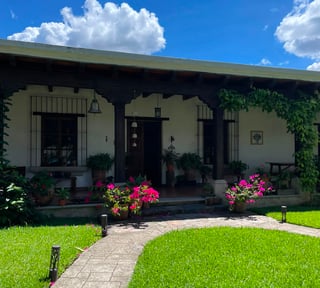 Casa Colonial en Venta, Antigua Guatemala