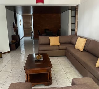 Vendo Lindo Apartamento en zona 10 Edificio Santa Clara II