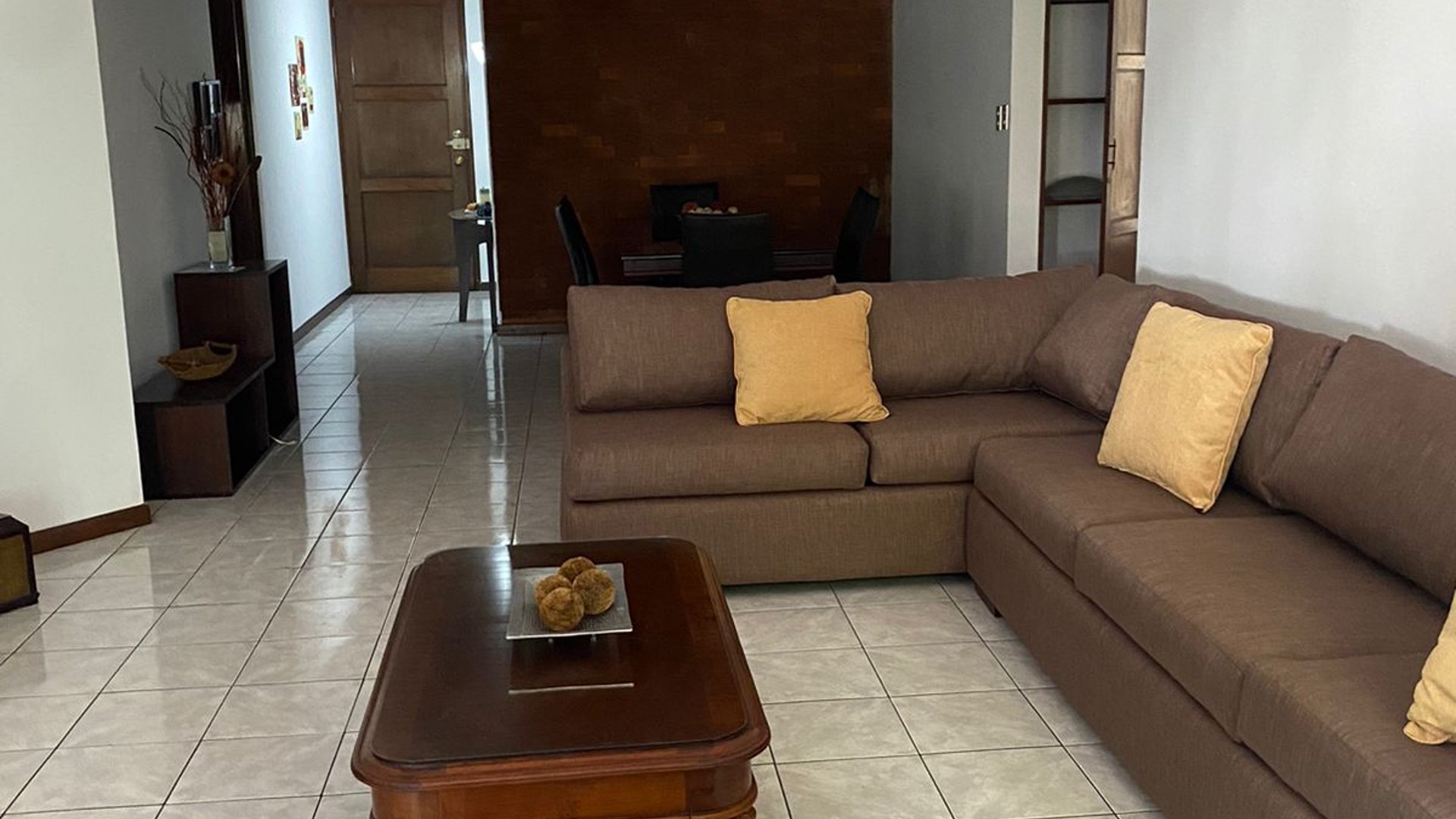 Vendo Lindo Apartamento en zona 10 Edificio Santa Clara II