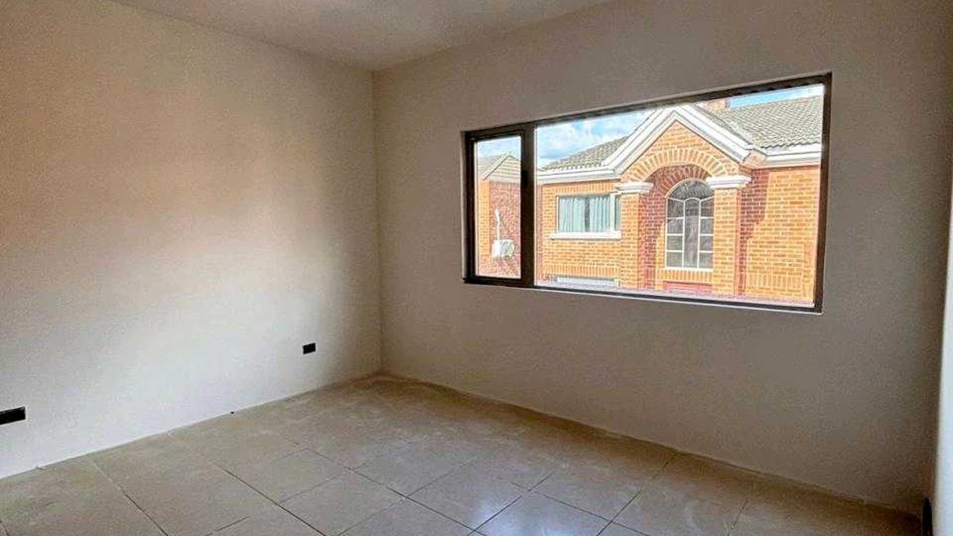 CASA VENTA/ALQUILER ???? Residencial Villas de Jacarandas de Cayalá Z.16 - Miniatura 12