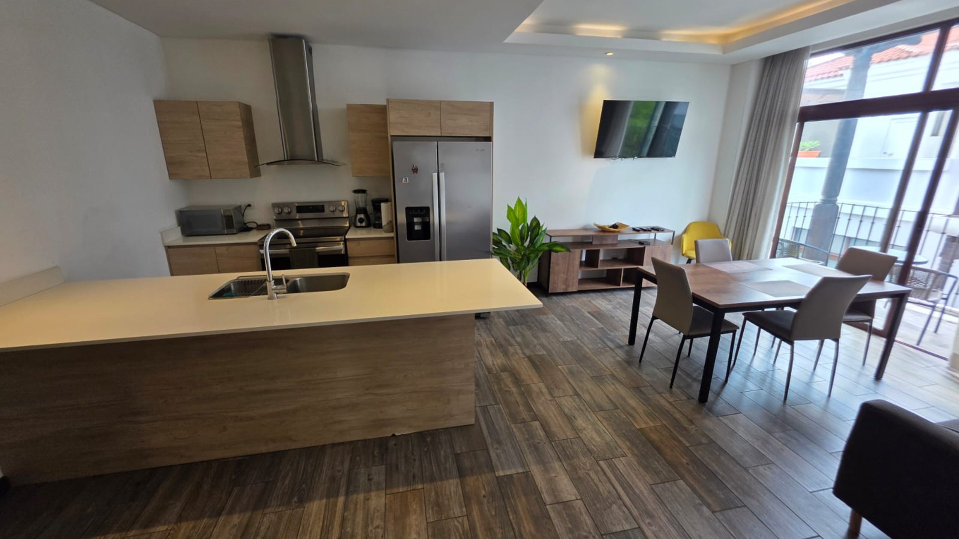 Apartamento amueblado en renta Lirios Cayala - 2 habitaciones Ref-5921 - Image 1