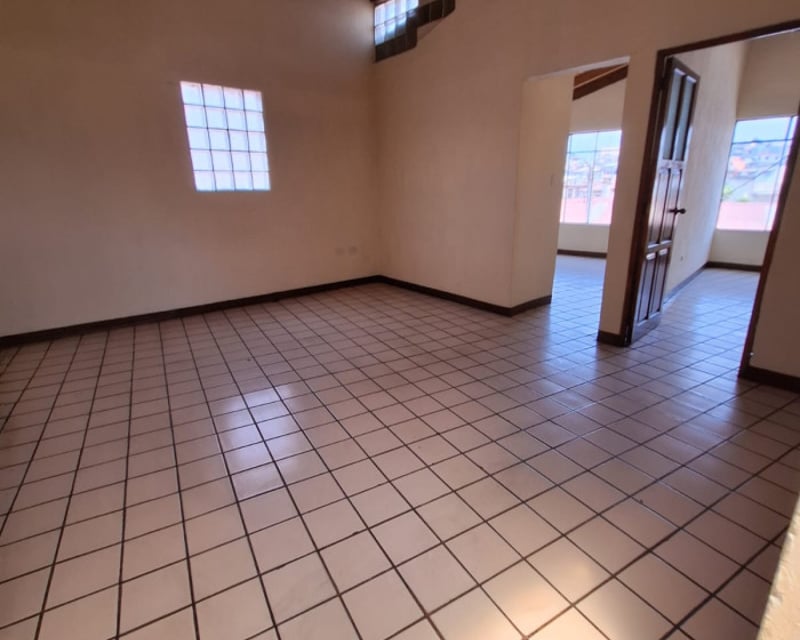 En Renta Local edificio comercial Quetzaltenango Zona 1