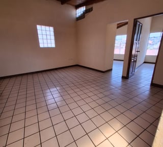 En Renta Local edificio comercial Quetzaltenango Zona 1