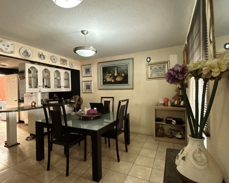 Casa dentro de Condominio de 3 dormitorios