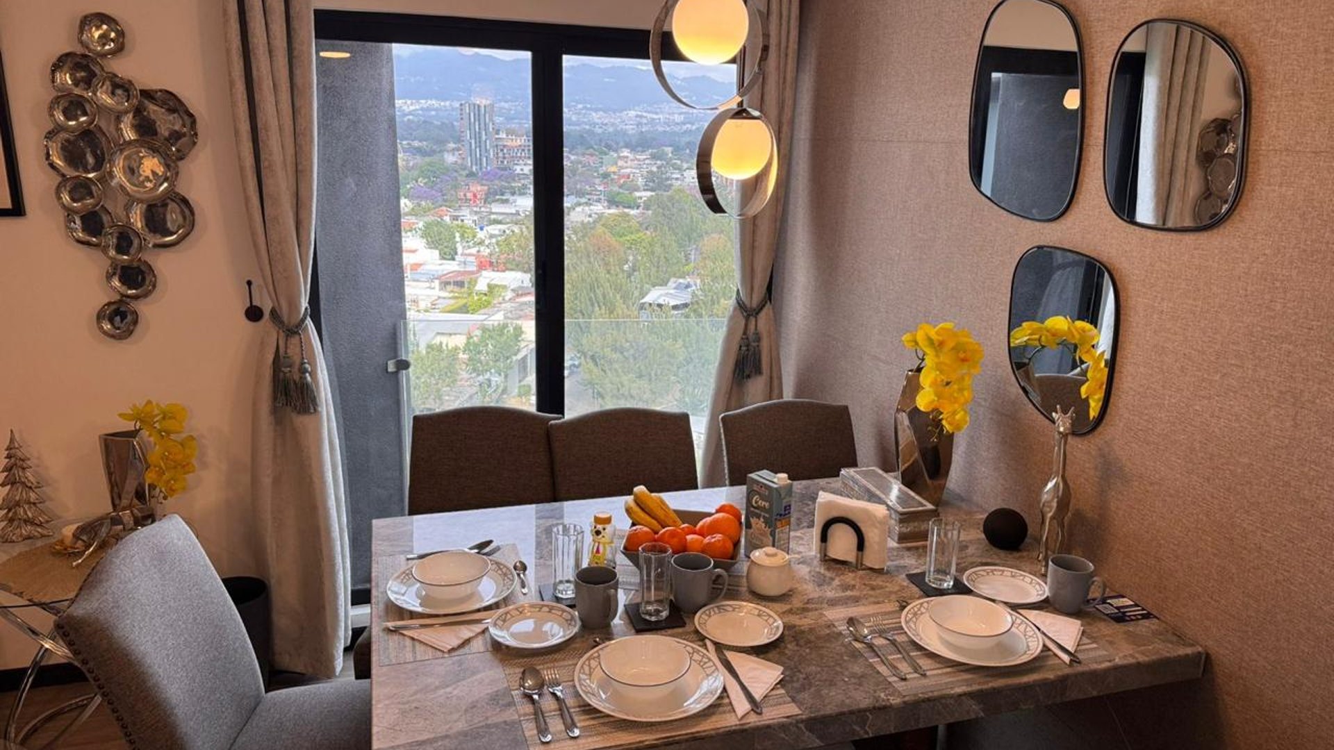 Apartamento en Alquiler Edificio Viró, zona 11 - Image 1