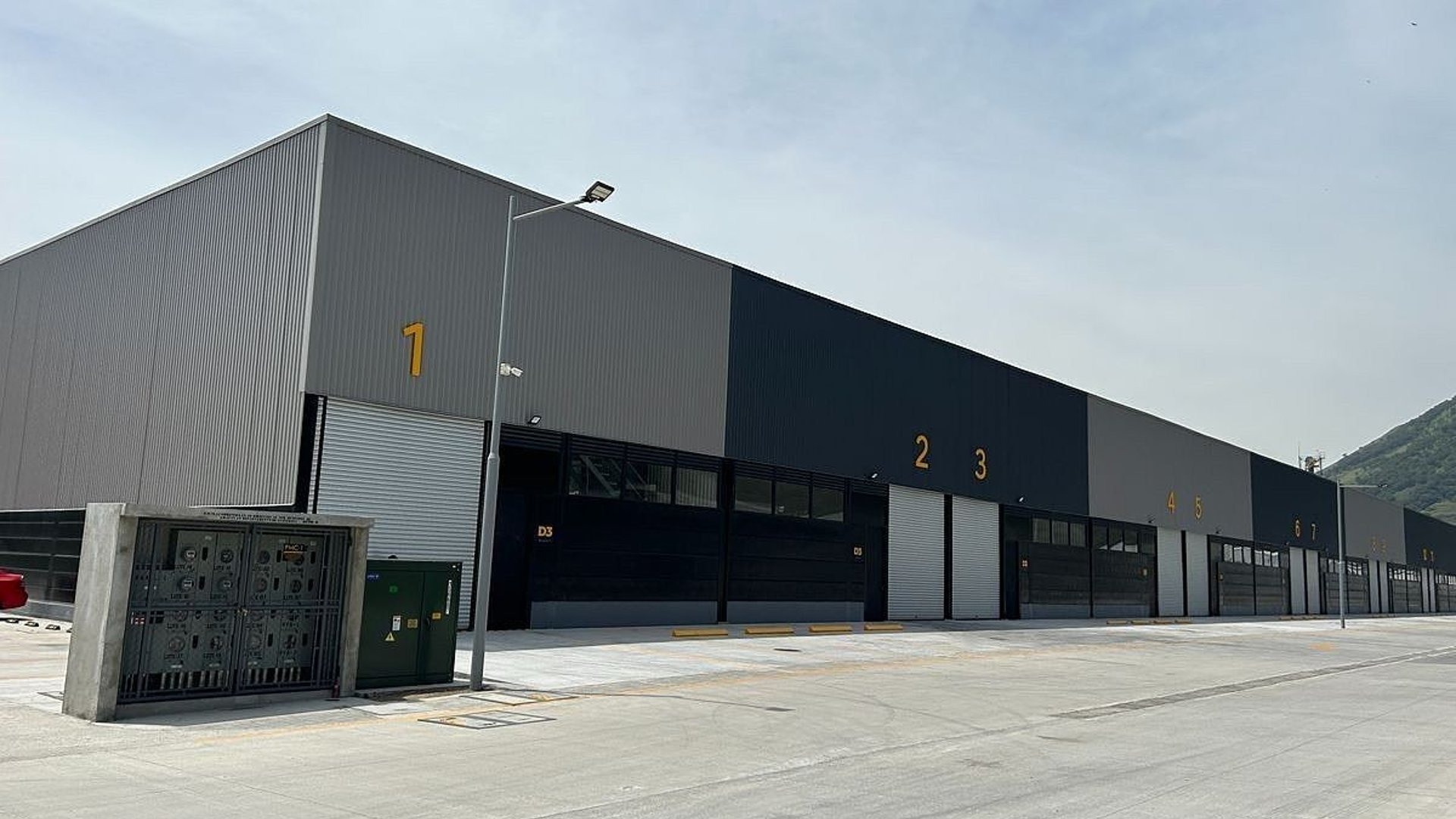 ➤ Bodega en alquiler dentro de complejo Distripark,
