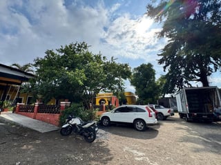 Terreno en VENTA con casa Antigua en San Lucas Tolimán, Atitlán - Image 4