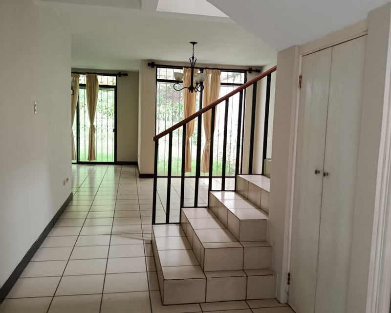 ALQUILO EN RESIDENCIALES ENTRECAMPOS  CAES