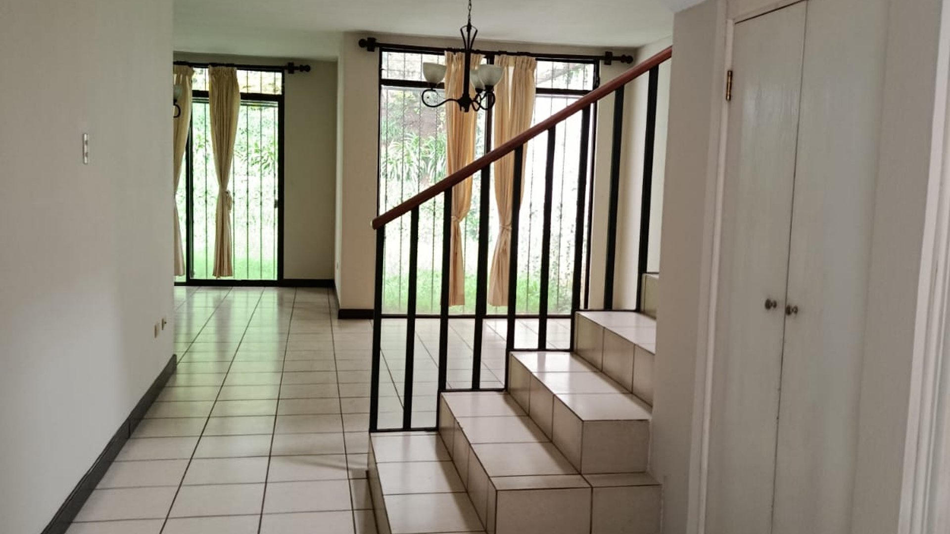 ALQUILO EN RESIDENCIALES ENTRECAMPOS  CAES