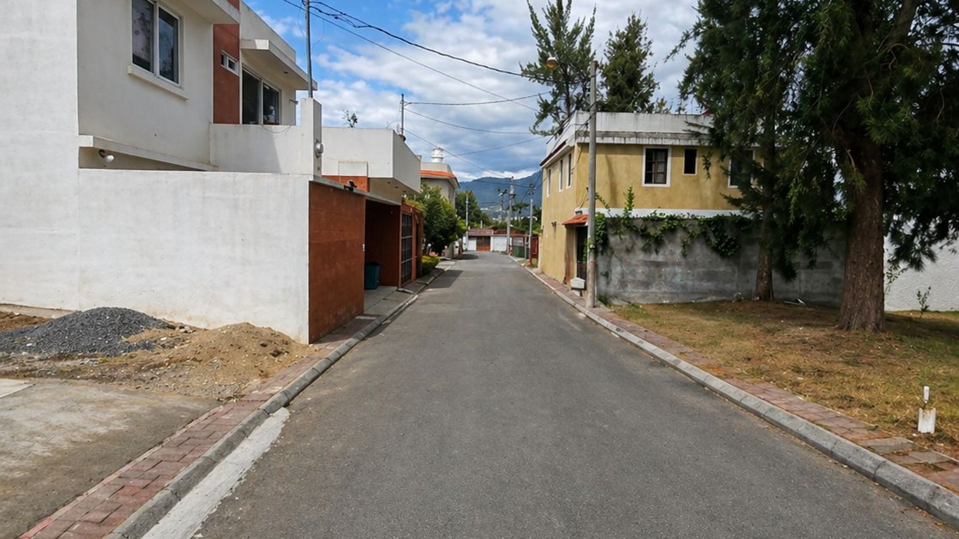 TERRENO PLANO EN VENTA, CONDOMINIO DE SANTA LUCIA MILPAS ALTAS - Miniatura 6