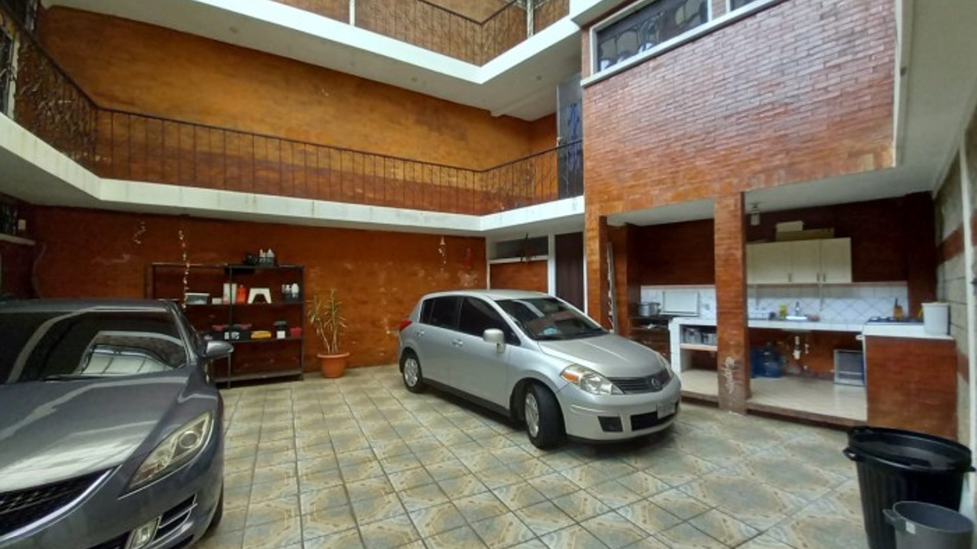 Casa grande en venta cerca a Carretera Interamericana