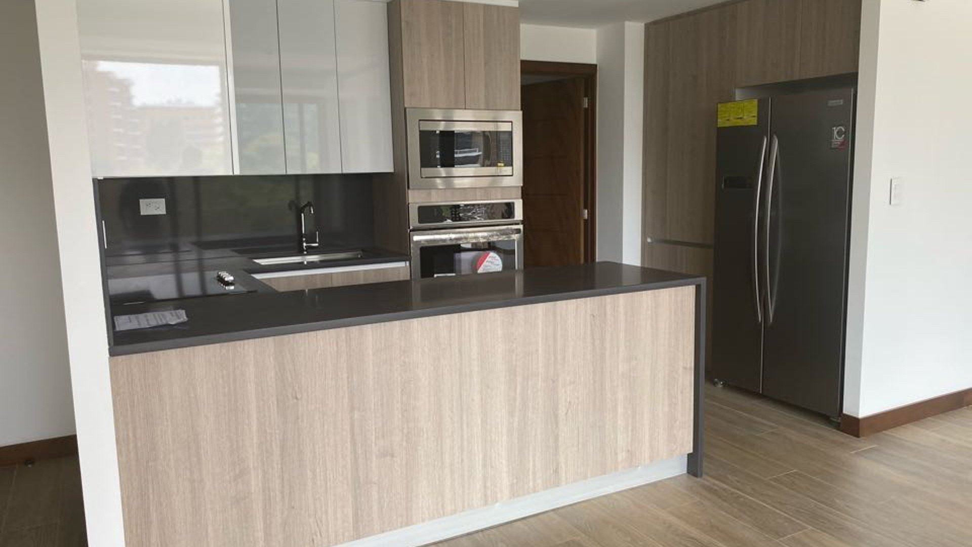 Apartamento para estrenar en Renta en Reserva 10, Zona 10 - Miniatura 9