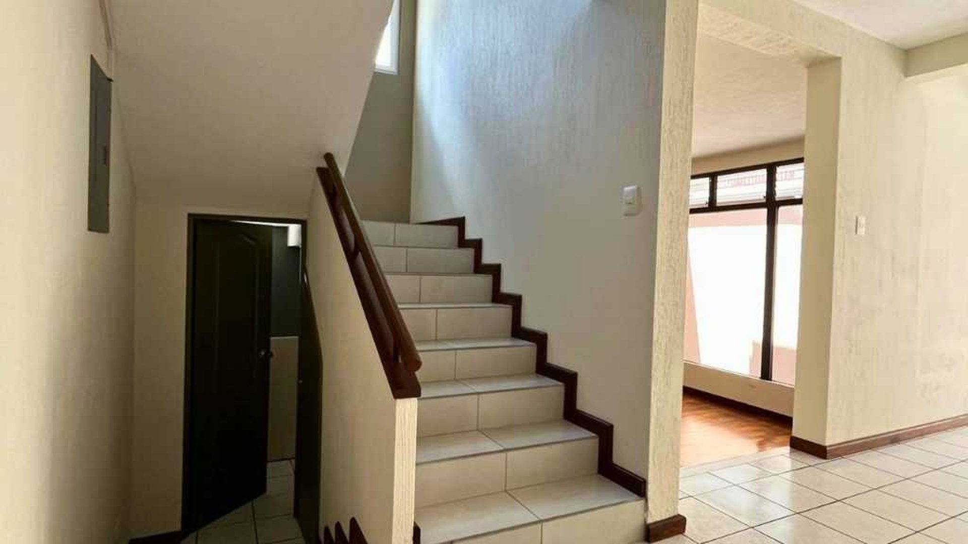 CASA EN RENTA – CONDOMINIO SAN SEBASTIÁN, AVENIDA HINCAPIÉ, ZONA 13 - Miniatura 15