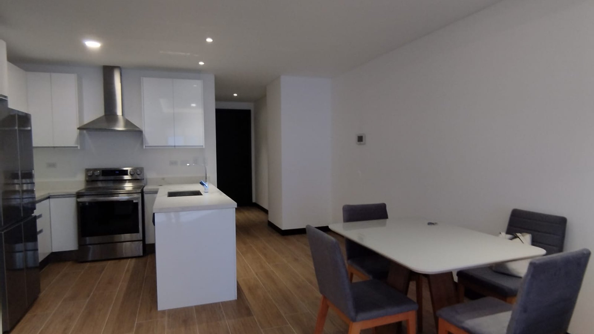 RENTA DE APARTAMENTO AMUEBLADO EN LIRIOS DE CAYALÁ III | ZONA 16