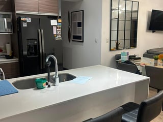 Apartamento en venta de 3 habitaciones en Zona 10 - 2