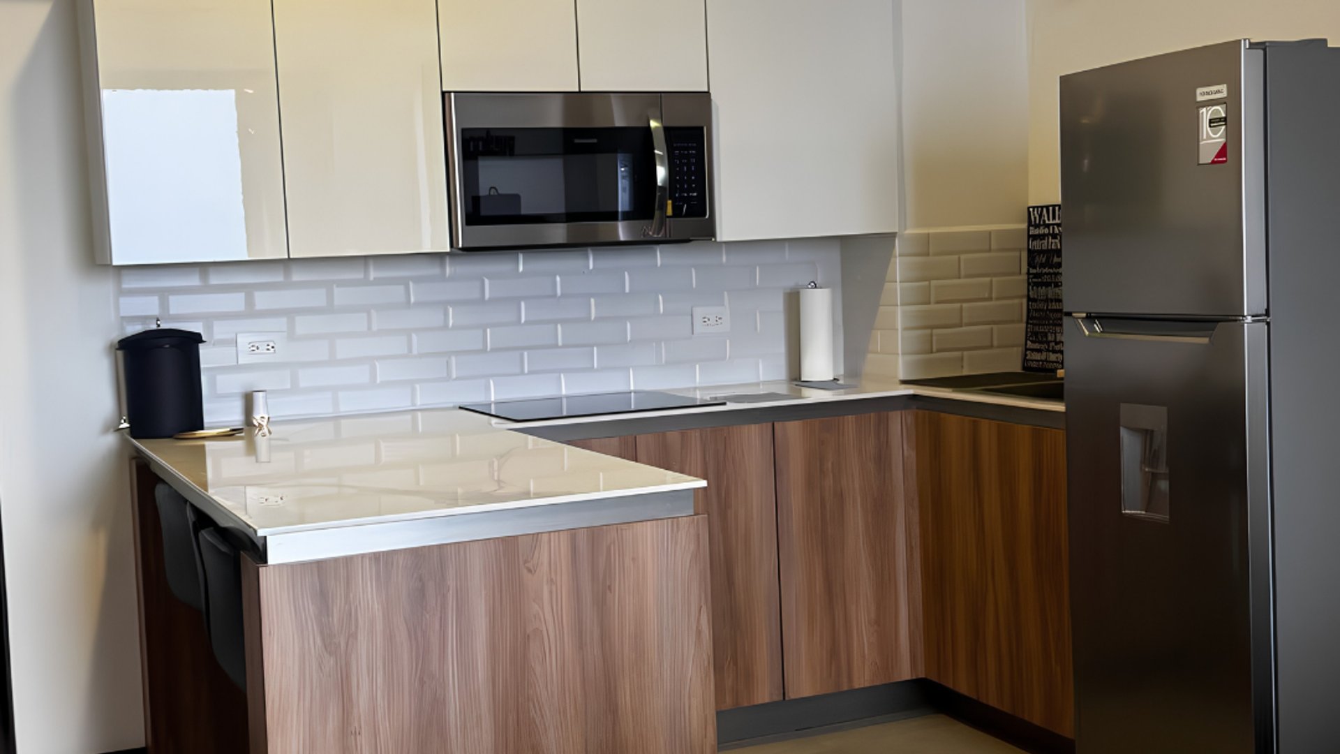 Apartamento en Venta zona 13  Edificio Elemento Plaza Berlín - Miniatura 3