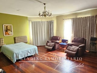 Building for Sale in Zone 1 | 965 m² Construction + 10 Parking Spaces - Image 13