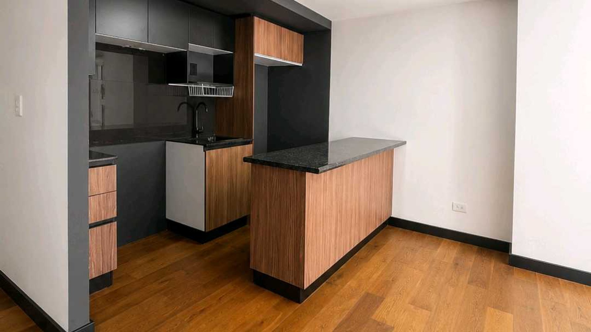 APARTAMENTO EN VENTA???? Edificio Villa Mariscal, Zona 11 - Miniatura 2