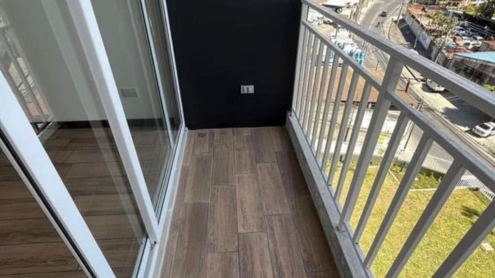 Venta de 2 apartamentos en Torre Pamplona zona 13 - Miniatura 16