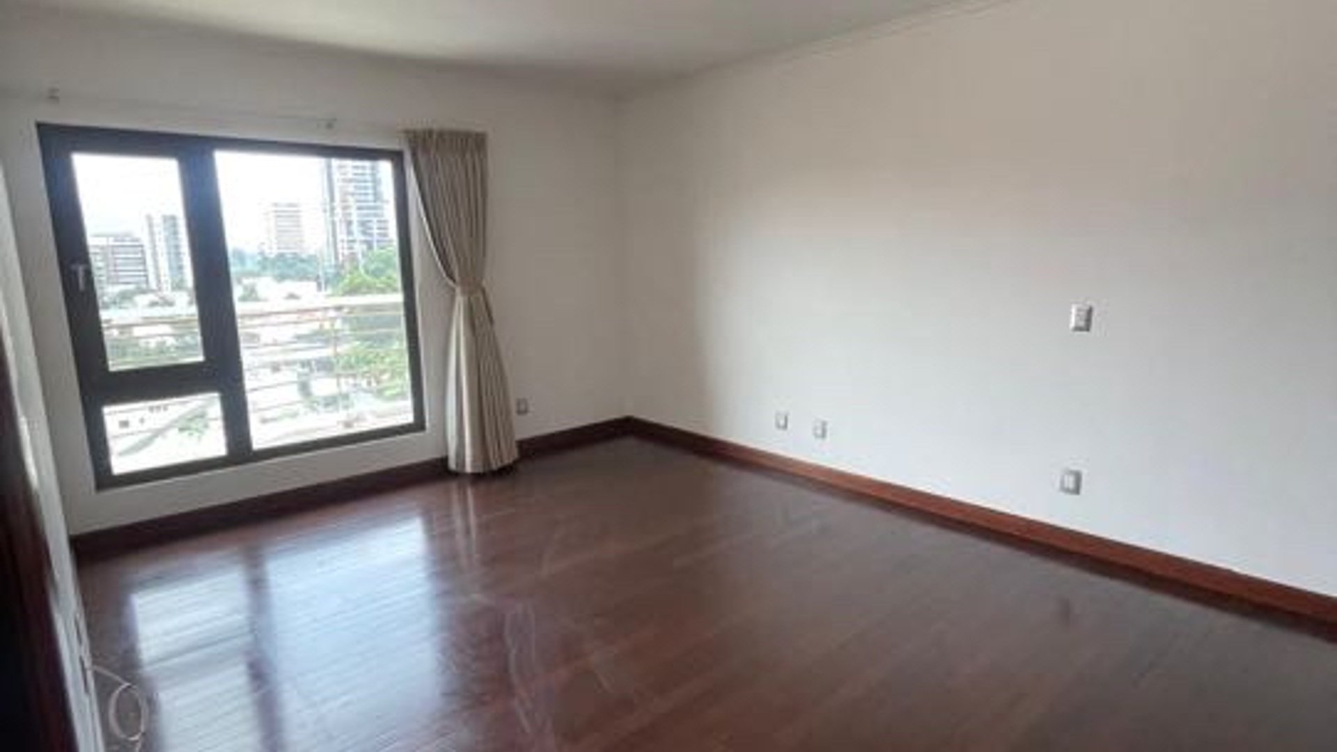 ALQUILER DE AMPLIO Y LINDO APARTAMENTO - TADEUS, ZONA 14 - Miniatura 12