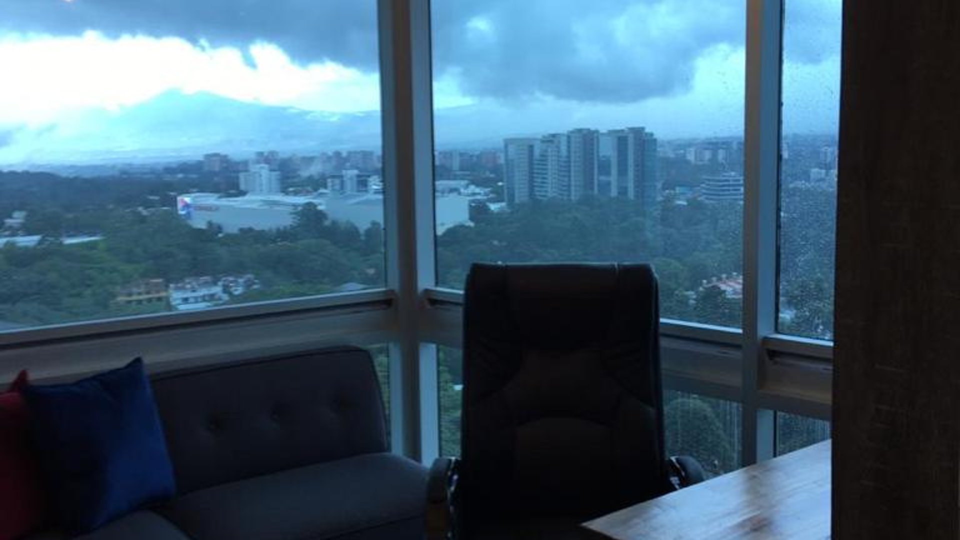 Office for Sale in Insigne Zone 15