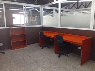 17m² Office for Rent in Zona 11, Guatemala City - Parking, Kitchenette - Image 2