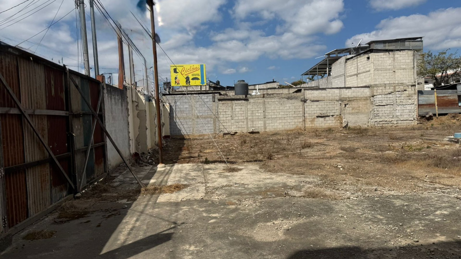 Terreno en renta en Esquina Centro Comercial Pradera Chimaltenango  - Miniatura 10