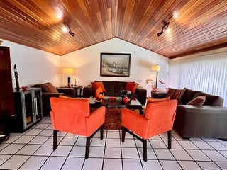 CASA EN VENTA | SAN LÁZARO, ZONA 15 - 4