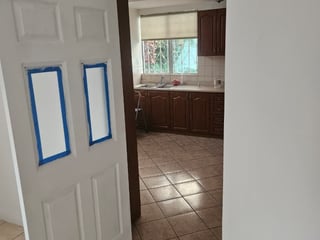 Venta de Casa en Colonia El Maestro de Zona 15 - Image 12