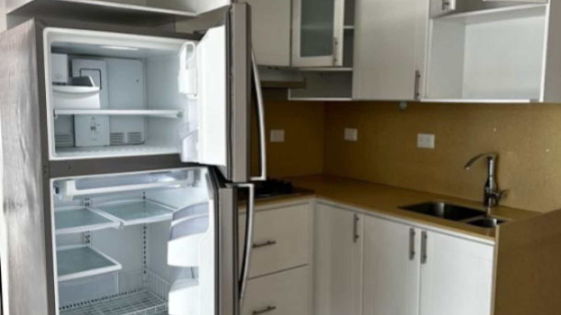 APARTAMENTO EN EDIFICIO PORTICO ZONA 7 - Miniatura 3