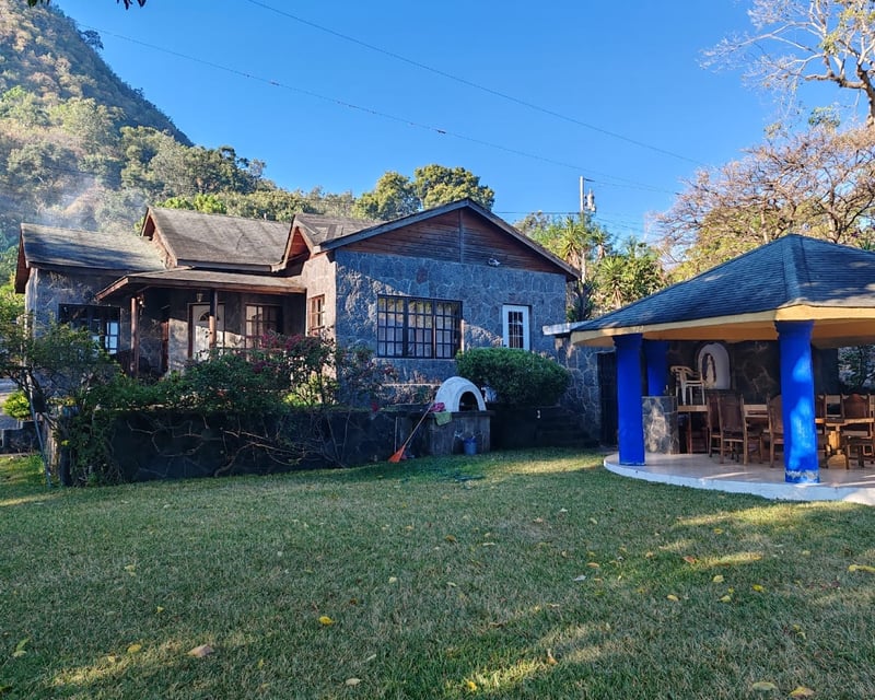 Casa en venta 4 habitaciones a cercanía de Lago de Atitlán Ref-4993