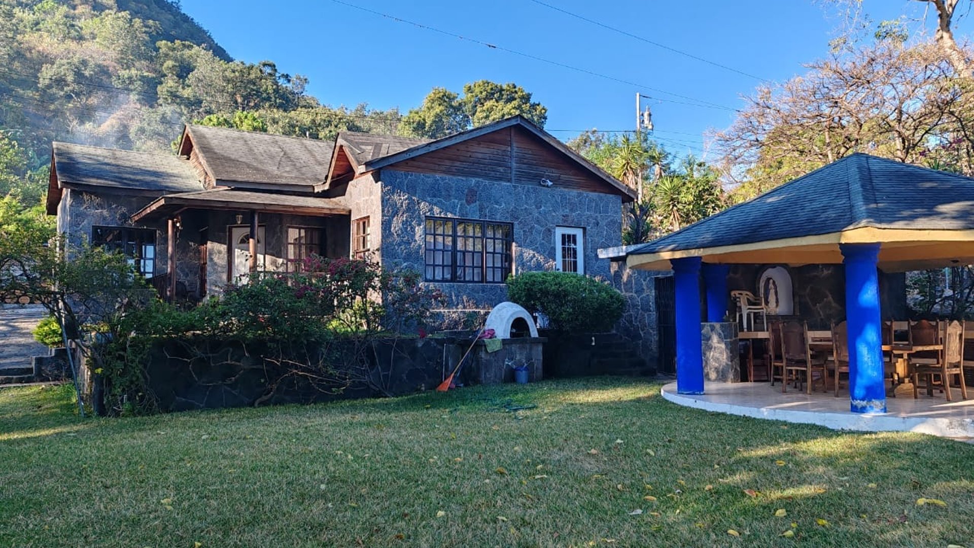 Casa en venta 4 habitaciones a cercanía de Lago de Atitlán Ref-4993