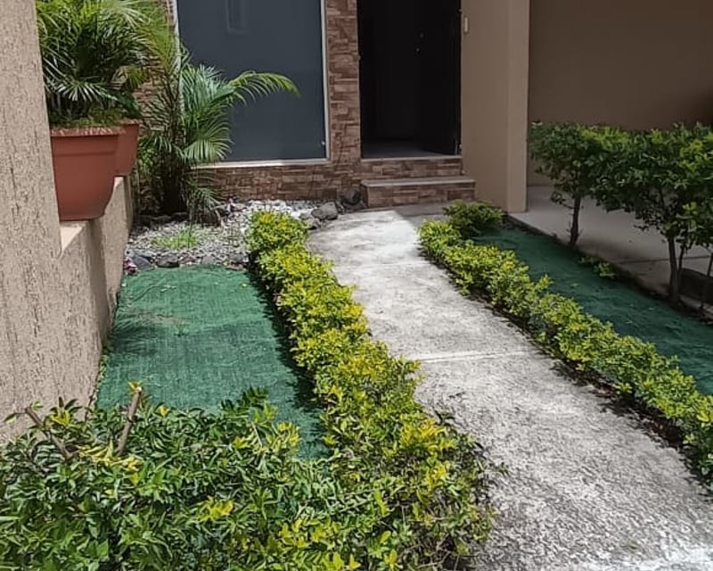 LINDA CASA 2 NIVELES VILLAS DEL PINAR SAN CRISTOBAL MIXCO