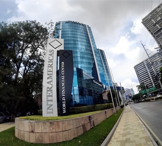 Pool de Oficinas en Renta en Zona 10 - INTERAMERICAS
