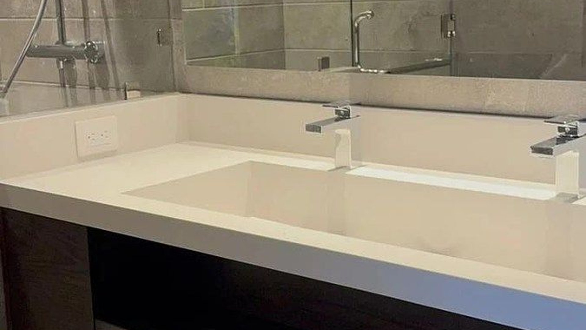 APARTAMENTO AMUEBLADO Y EQUIPADO EN AVIA, ZONA 10 - Miniatura 9