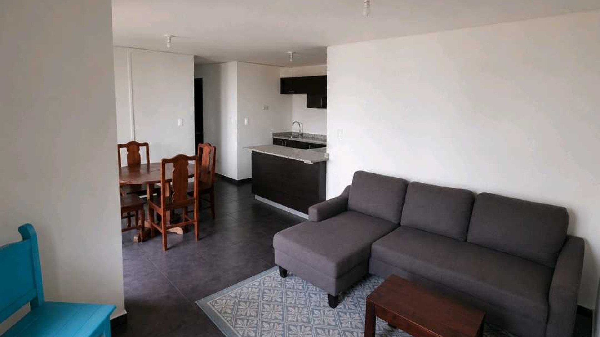 APARTAMENTO EN VENTA ???? Edificio Mariscal Uno Uno, Zona 11 - Miniatura 2