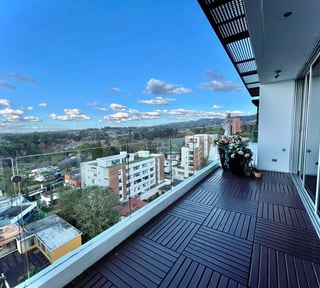 Pent House de 2 niveles en Venta Zona 15