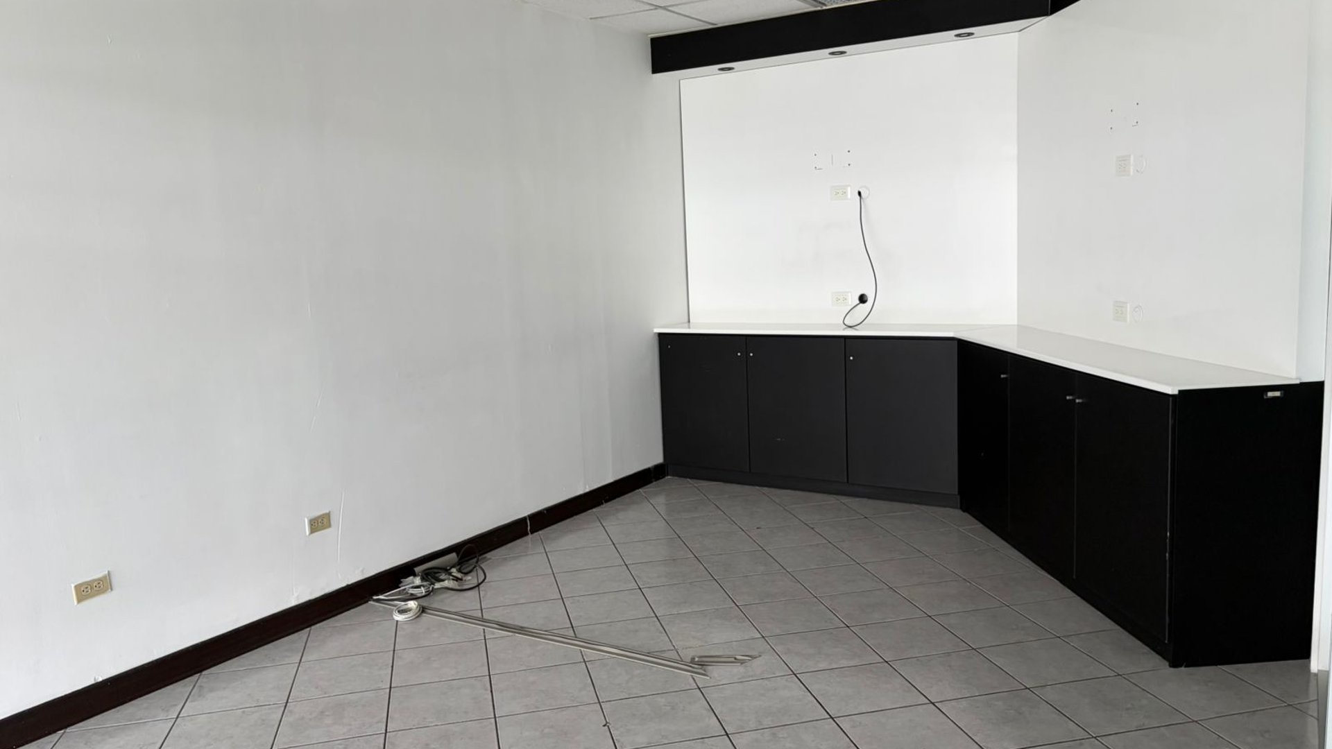 VENTA Oficina Zona 14 Europlaza  - Miniatura 7