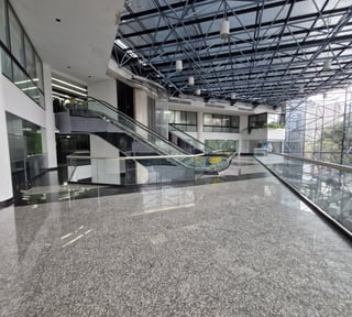 Oficina en Renta en Edificio Corporativo en Zona 10