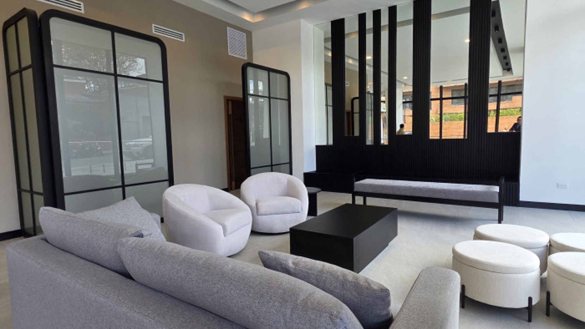 Apartamento Nuevo En Nivel Alto en Venta en Zona 10 - Miniatura 12
